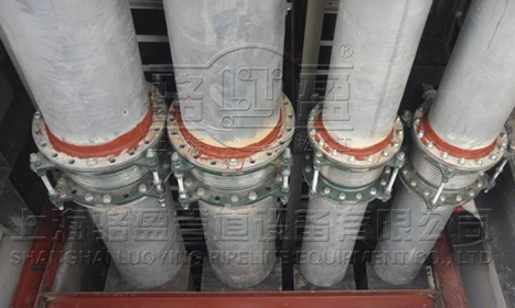 波紋<a href=http://www.zgearllc.cn target=_blank class=infotextkey>補(bǔ)償器</a>安裝現(xiàn)場(chǎng)圖